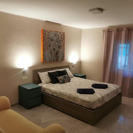 La Dimora Degli Artisti Bed & Breakfast Pescara Dış mekan fotoğraf
